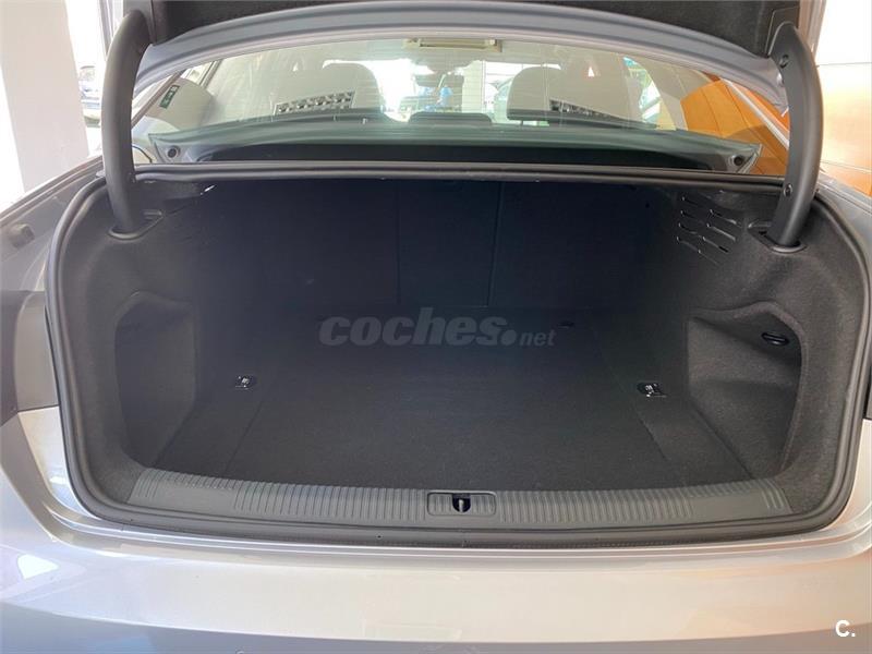 AUDI A4 2.0 TDI clean d 150CV S line edition 4p.