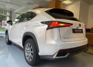 LEXUS NX300H BUSINESS 2WD