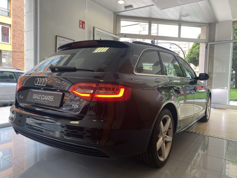 AUDI A4 Avant 2.0 TDI SLINE