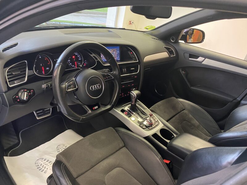 AUDI A4 Avant 2.0 TDI SLINE EDITION MULTI.
