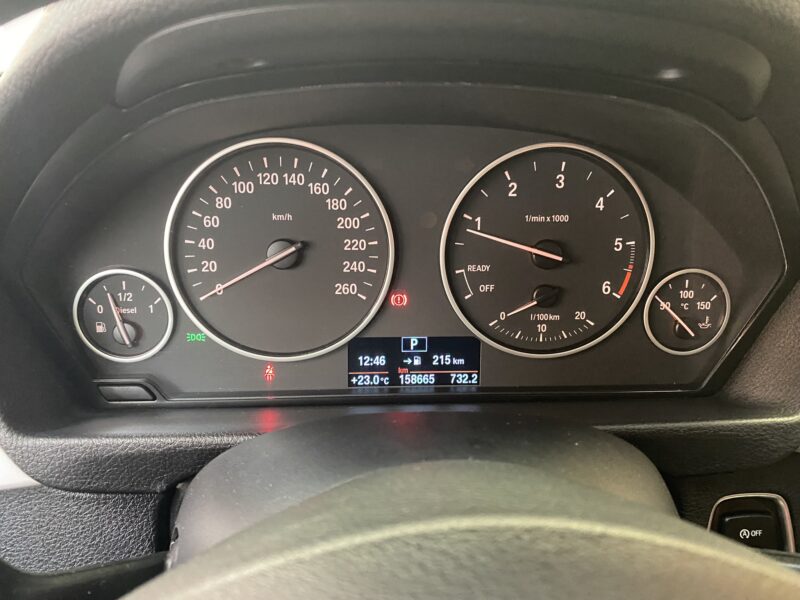 BMW Serie 3 318dA 4P SPORT xDrive 2.0