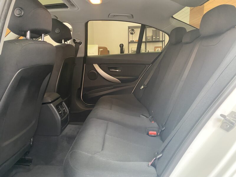 BMW Serie 3 318dA 4P SPORT xDrive 2.0