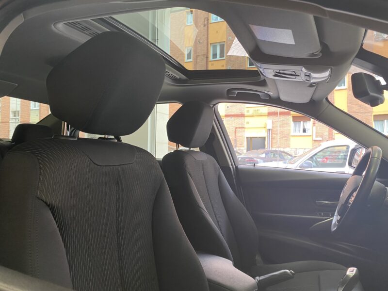 BMW Serie 3 318dA 4P SPORT xDrive 2.0