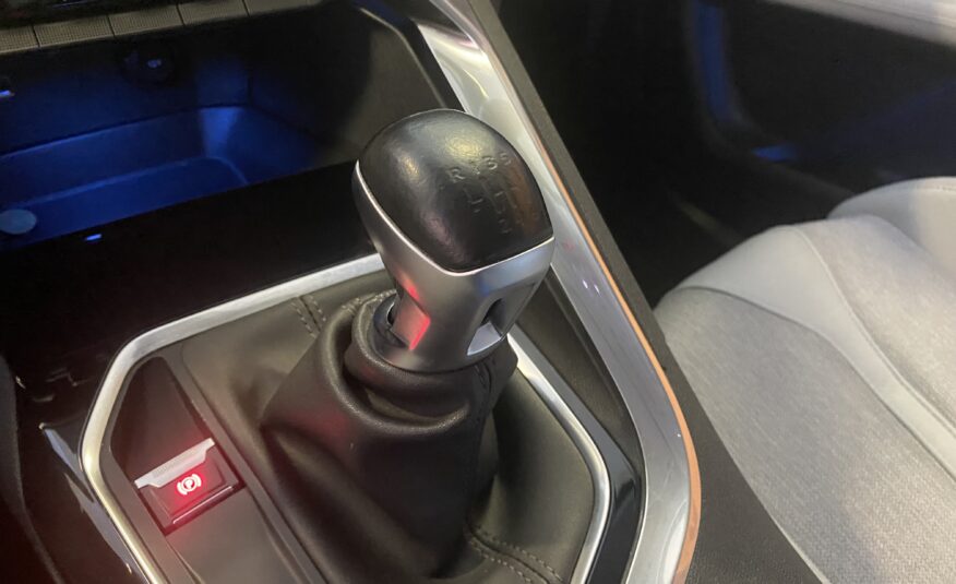 PEUGEOT 3008 1.6 HDI ALLURE