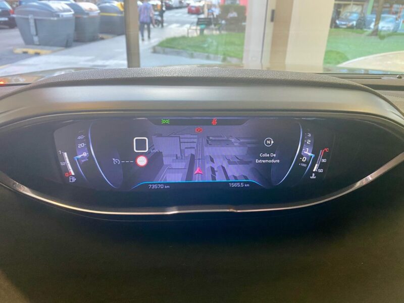 PEUGEOT 3008 1.6 HDI ALLURE