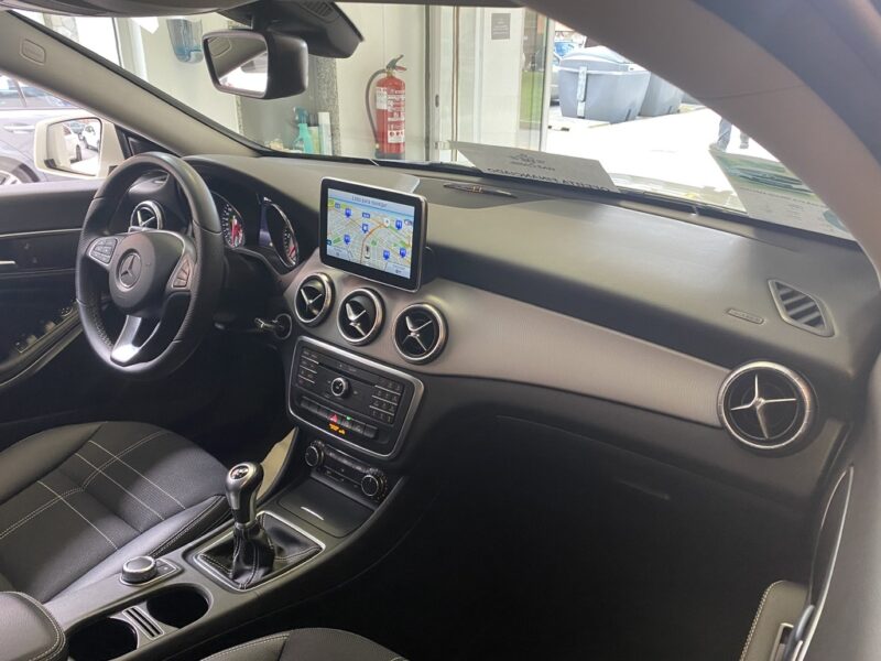 MERCEDES-BENZ CLA SHOOTING BRAKE 200 CDI AMG LINE