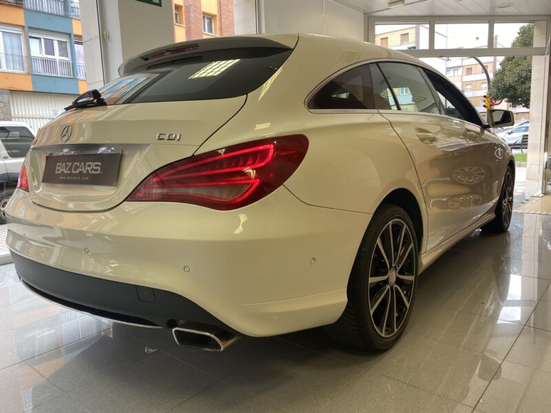 MERCEDES-BENZ CLA SHOOTING BRAKE 200 CDI AMG LINE