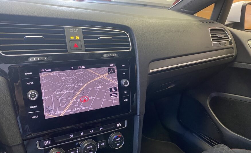 VOLKSWAGEN Golf GTI PERFORMANCE