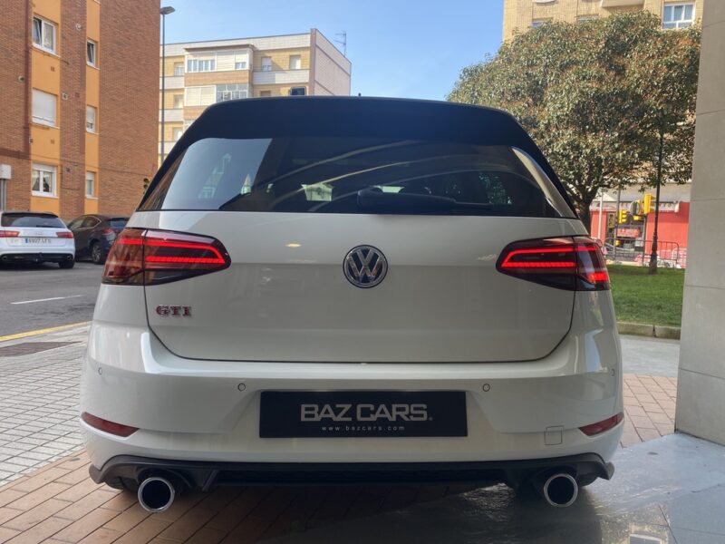 VOLKSWAGEN Golf GTI PERFORMANCE