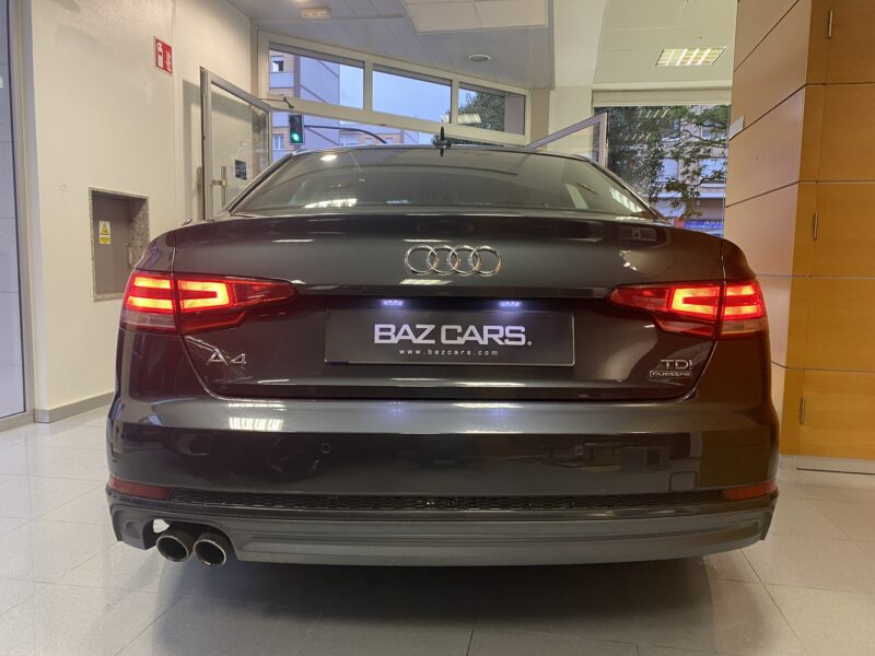 AUDI A4 SEDAN 2.0 TDI Quattro Stronic Sline