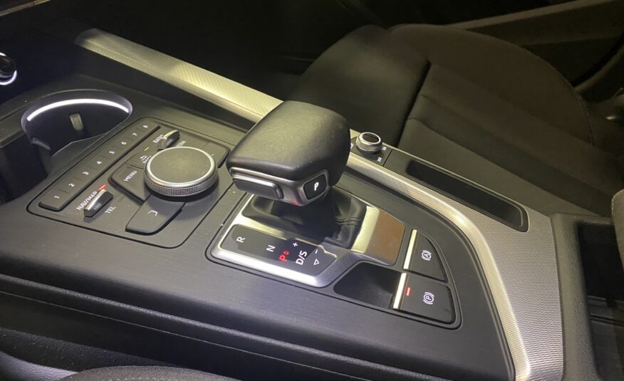 AUDI A4 SEDAN 2.0 TDI Quattro Stronic Sline