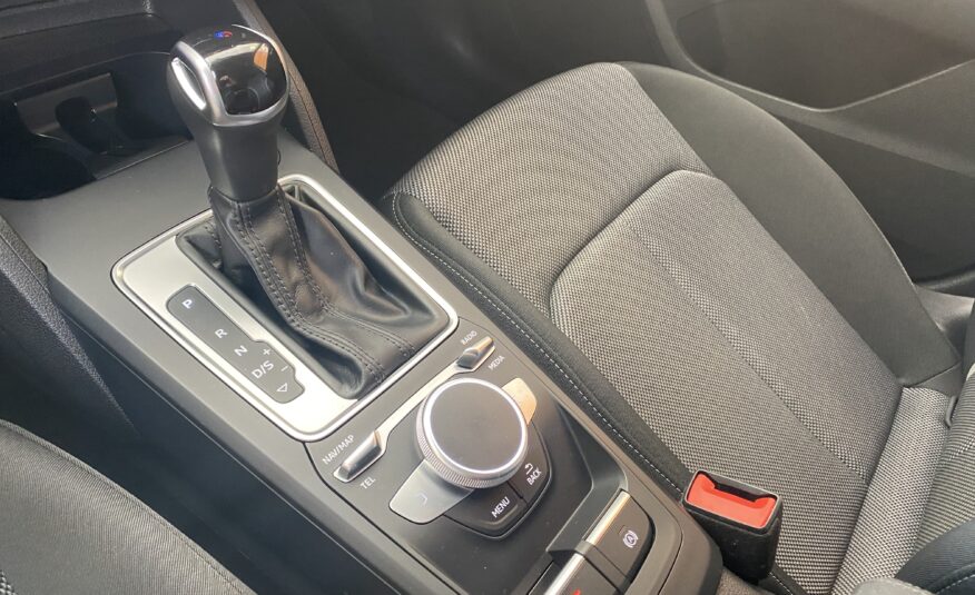 AUDI Q2 30 TDI BLACK LINE STONIC