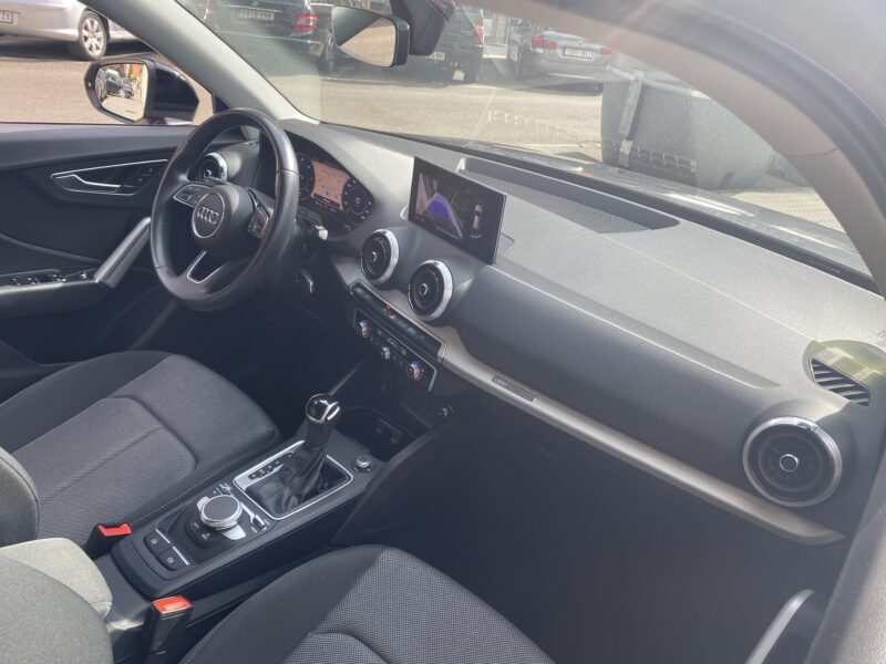 AUDI Q2 30 TDI BLACK LINE STONIC