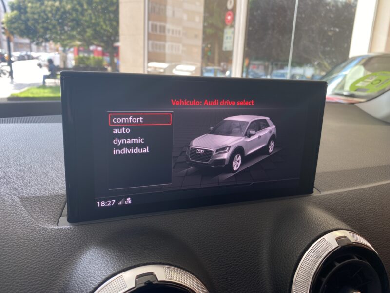 AUDI Q2 30 TDI BLACK LINE STONIC