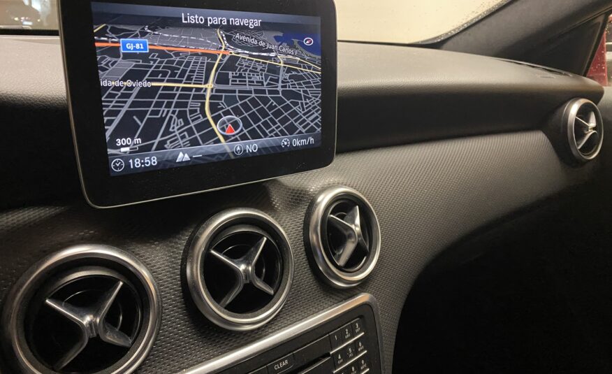 MERCEDES-BENZ Clase A 200d AMG STYLE