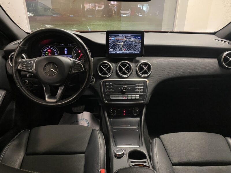 MERCEDES-BENZ Clase A 200d AMG STYLE