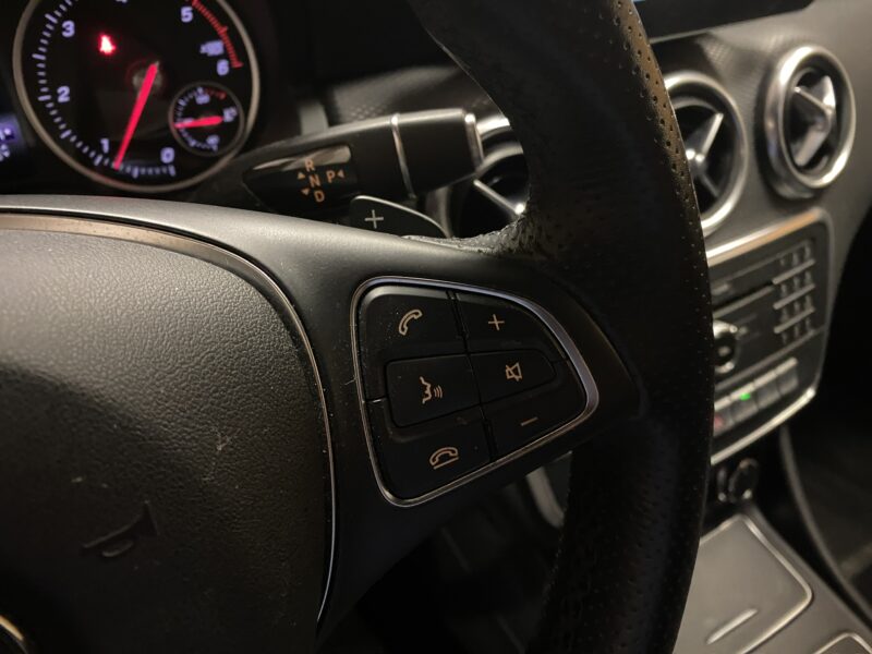 MERCEDES-BENZ Clase A 200d AMG STYLE