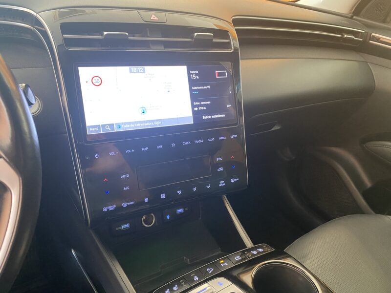 HYUNDAI TUCSON STYLE PLUG-IN HYBRID 4WD