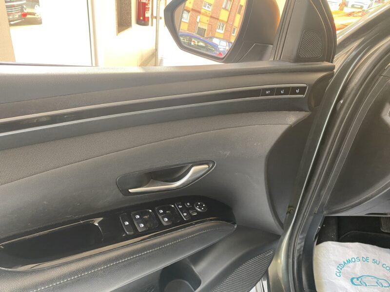 HYUNDAI TUCSON STYLE PLUG-IN HYBRID 4WD