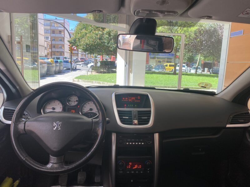 PEUGEOT 207 1.6 HDI SPORT