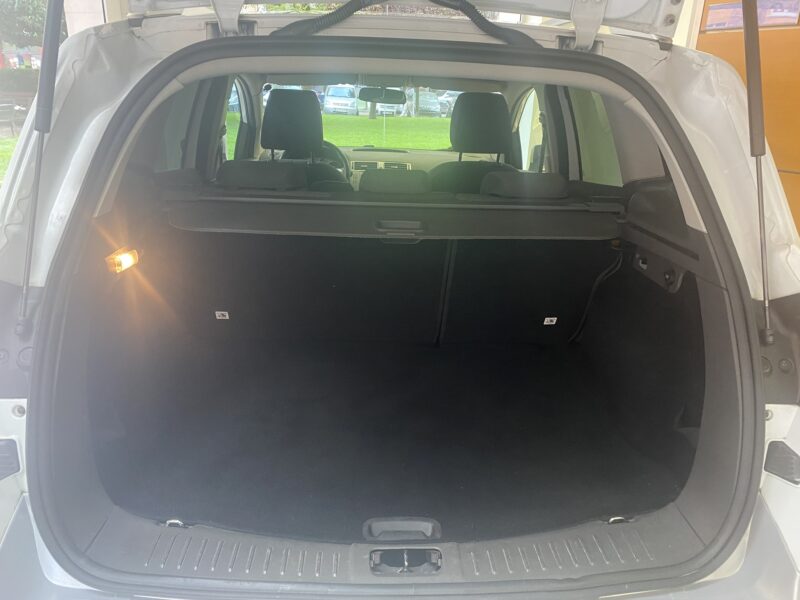 FORD Kuga 2.0 TDCI 2WD TREND