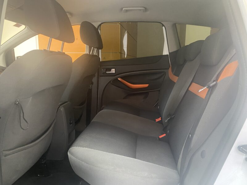 FORD Kuga 2.0 TDCI 2WD TREND