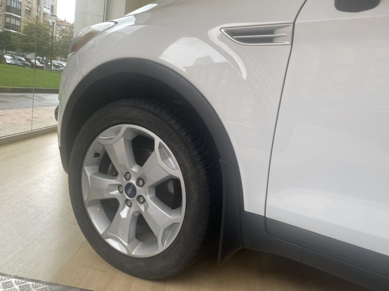FORD Kuga 2.0 TDCI 2WD TREND