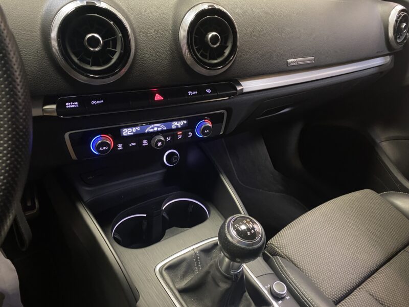 AUDI A3 SPORTBACK 30 TFSI