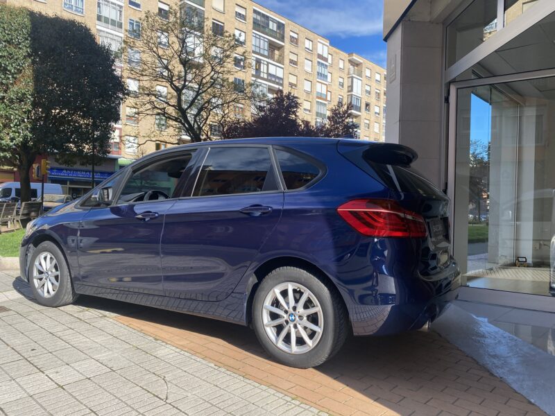BMW 218D ACTIVE TOURER BUSINESS