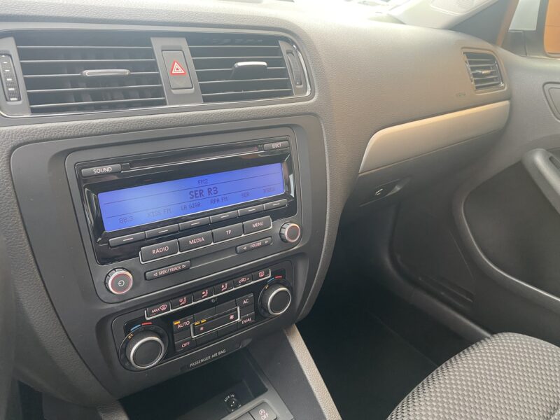 VOLKSWAGEN JETTA 1.2 TSI ADVANCE BLUEMOTION