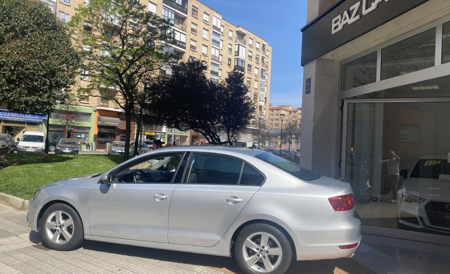 VOLKSWAGEN JETTA 1.2 TSI ADVANCE BLUEMOTION