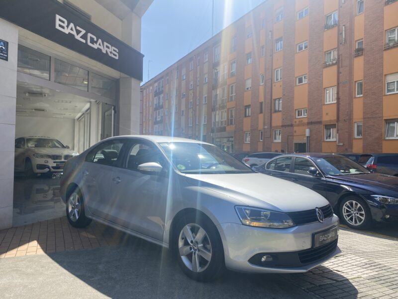 VOLKSWAGEN JETTA 1.2 TSI ADVANCE BLUEMOTION