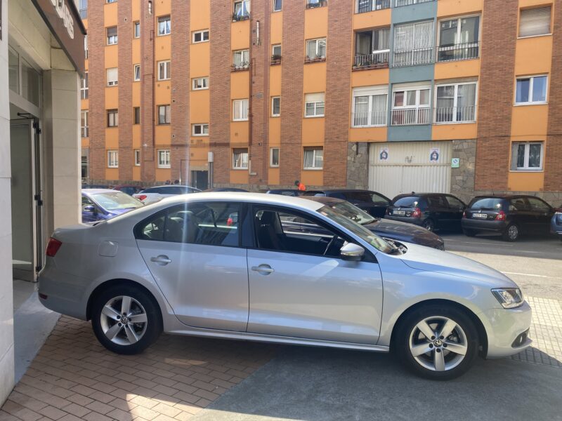 VOLKSWAGEN JETTA 1.2 TSI ADVANCE BLUEMOTION