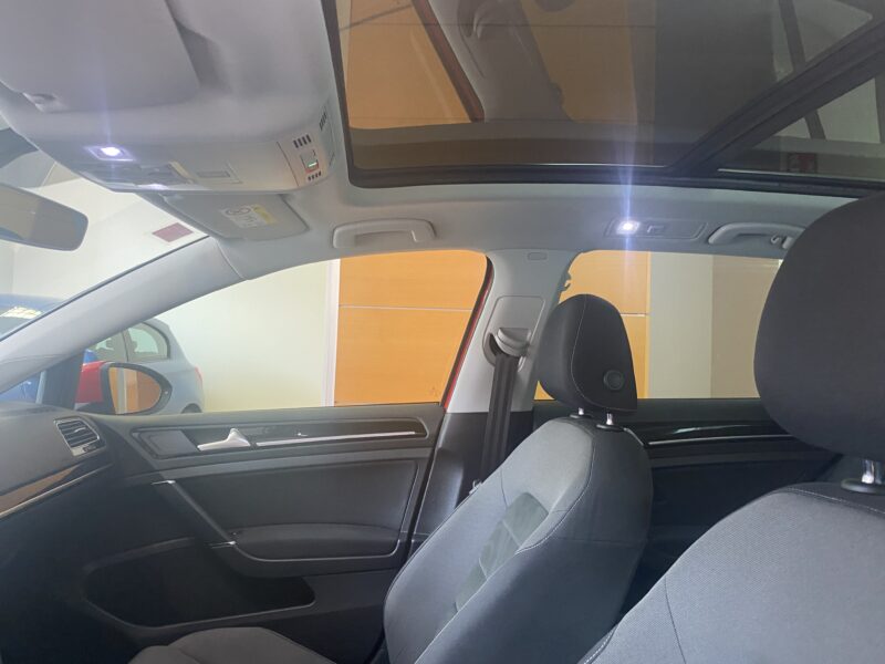 VOLKSWAGEN Golf VARIANT SPORT