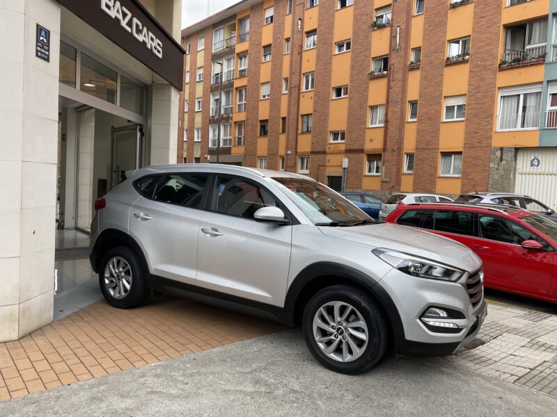 HYUNDAI TUCSON BLUE DRIVE 25 ANIVERSARIO 4X2