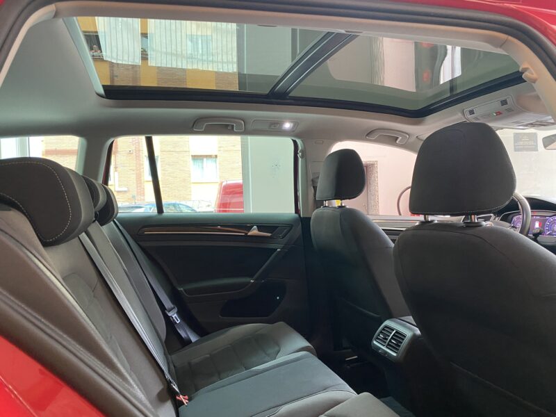 VOLKSWAGEN Golf VARIANT SPORT