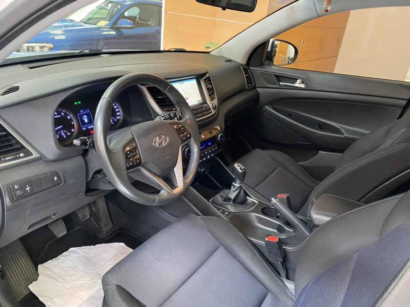 HYUNDAI TUCSON BLUE DRIVE 25 ANIVERSARIO 4X2