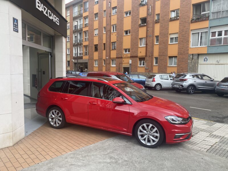 VOLKSWAGEN Golf VARIANT SPORT