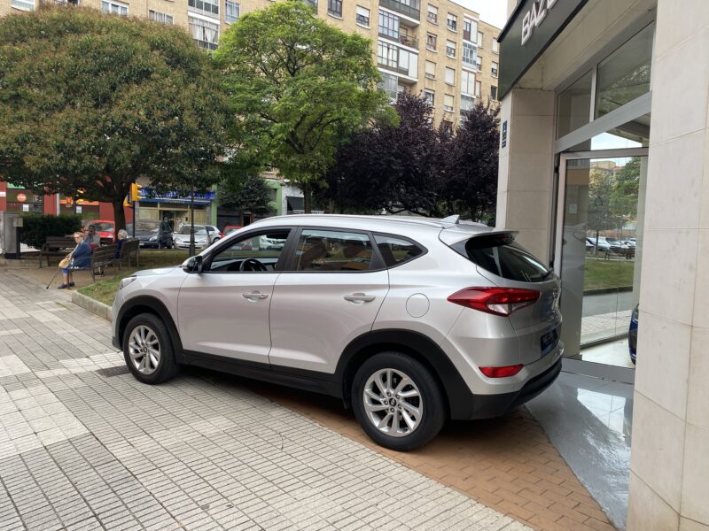 HYUNDAI TUCSON BLUE DRIVE 25 ANIVERSARIO 4X2