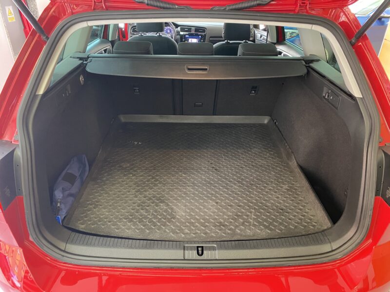 VOLKSWAGEN Golf VARIANT SPORT