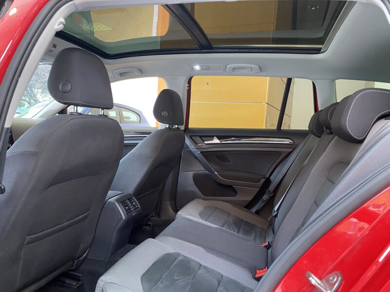 VOLKSWAGEN Golf VARIANT SPORT