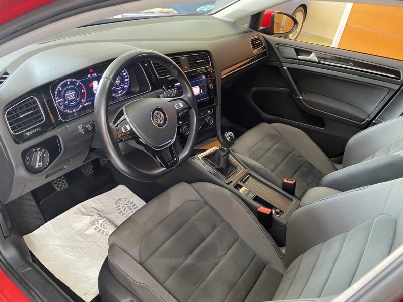 VOLKSWAGEN Golf VARIANT SPORT