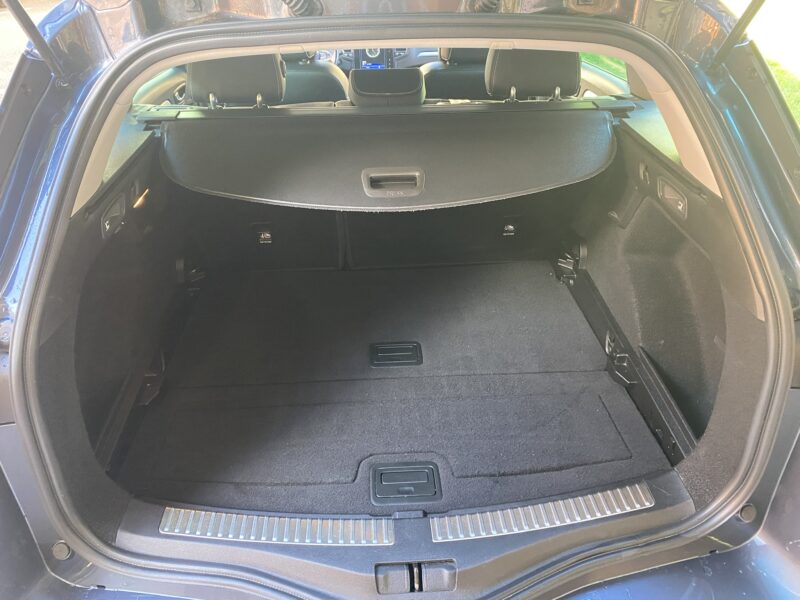 RENAULT Megane ST BOSE TCE