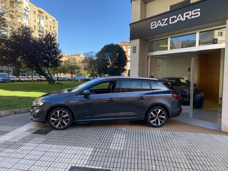 RENAULT Megane ST BOSE TCE