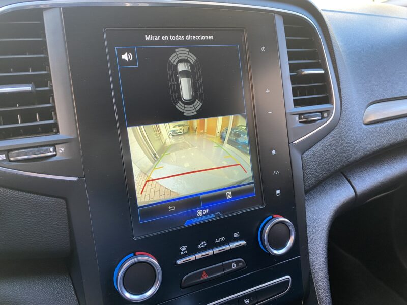 RENAULT Megane ST BOSE TCE