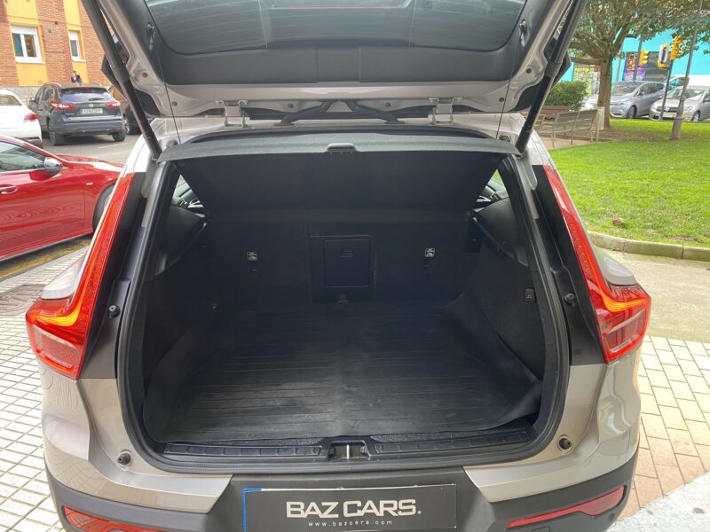 VOLVO XC40 B3 CORE