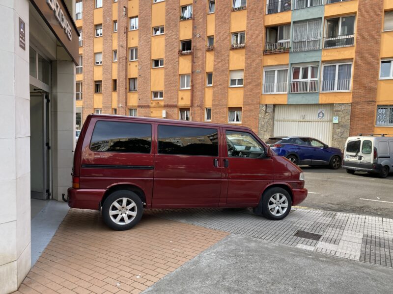 VOLKSWAGEN MULTIVAN 2.0 TDI TRENLINE