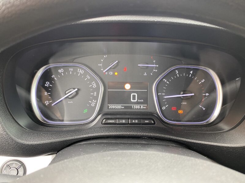 PEUGEOT TRAVELER BUSSINES 2.0