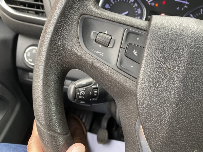 PEUGEOT TRAVELER BUSSINES 2.0